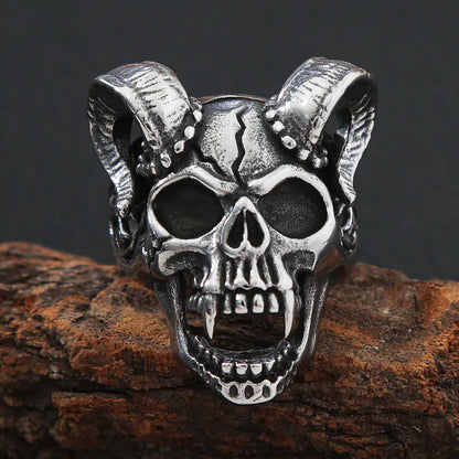 Gothic Vampire Skull Ring - Yurei Works