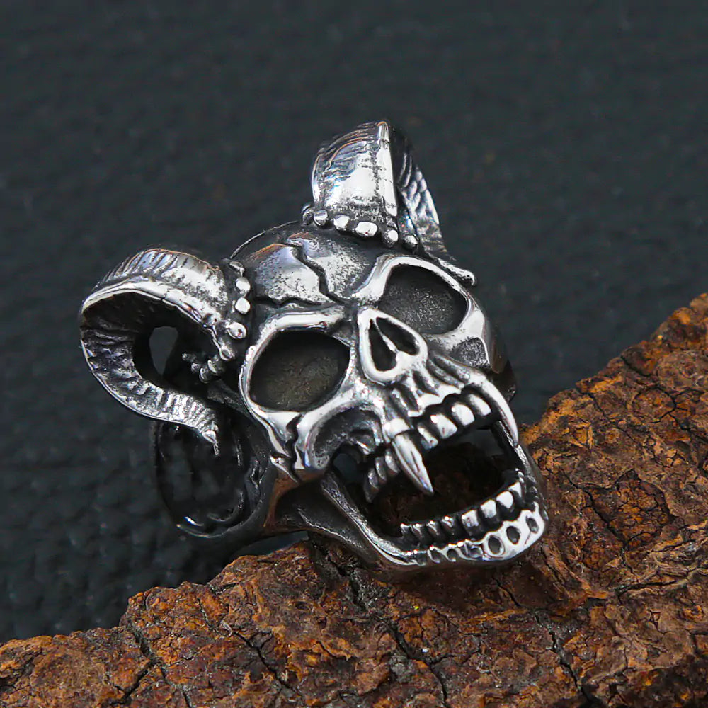 Gothic Vampire Skull Ring - Yurei Works