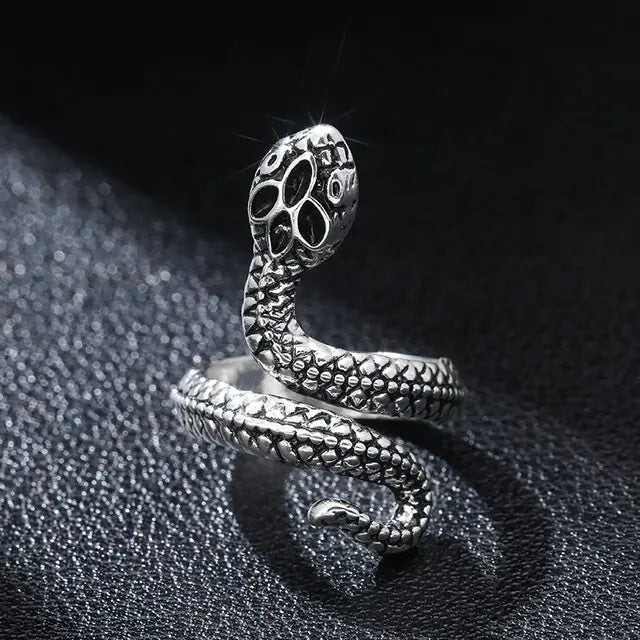 Punk Goth Snake Ring - Yurei Works